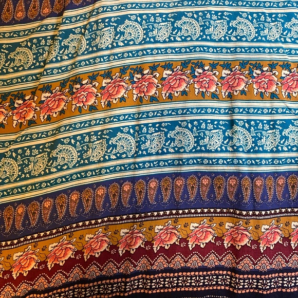 Unique patterned tunic - Picture 6 of 8